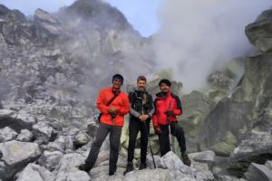 mount sumbing trekking tour