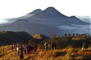 mount prau sunrise tekking tour