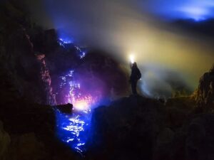 ijen crater tour