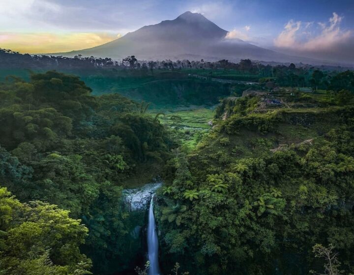 merapi volcano 4wd jeep tour and kedung kayang waterfall