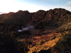 mount sumbing hike