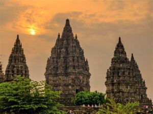 prambanan sunset tour