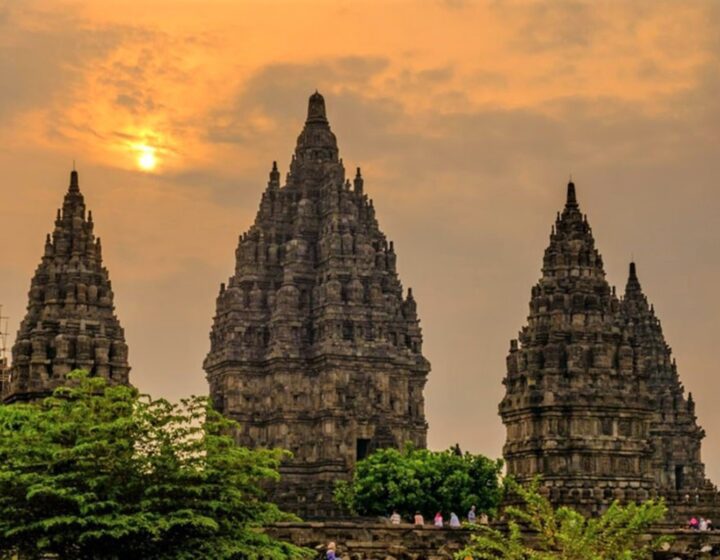 prambanan sunset tour