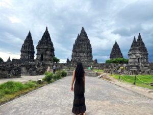 borobudur sunrise and prambanan temple tour