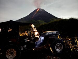 merapi volcano night tour by 4wd jeep