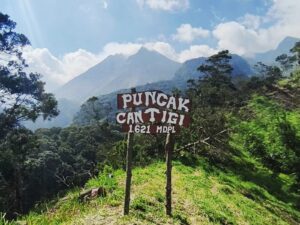 mount merapi trekking tour