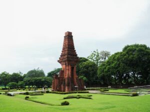 from surabaya port trowulan tour ruin of majapahit kingdom