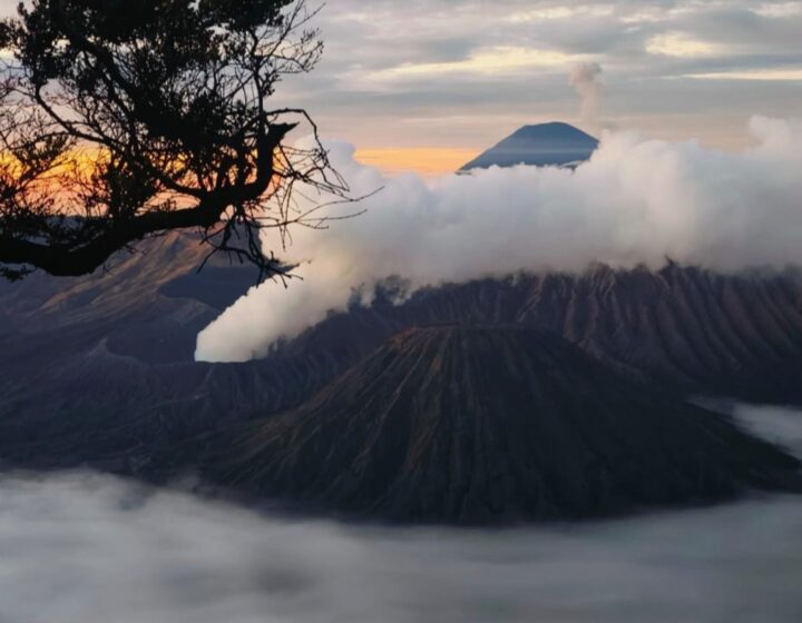 from malang to bromo tumpak sewu ijen crater tour
