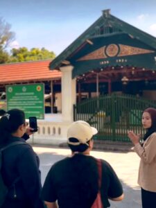 walking tour yogyakarta